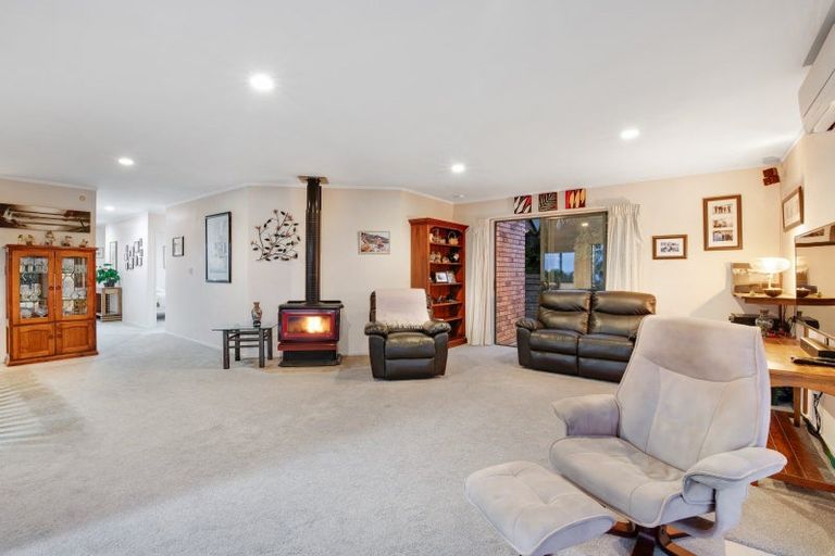 Photo of property in 99 Waldorf Crescent, Orewa, 0931