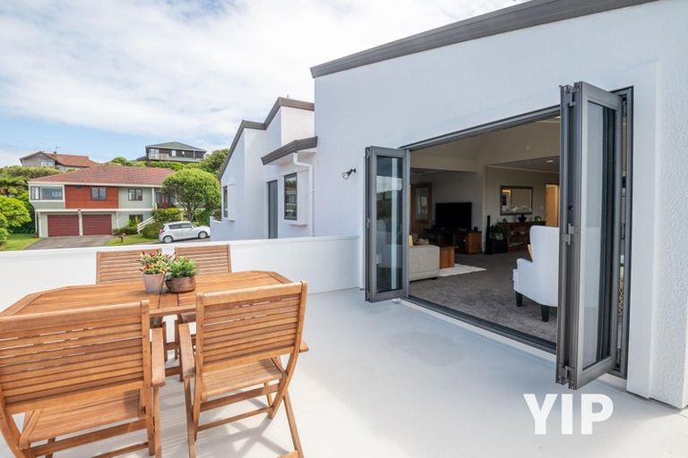 Photo of property in 8 Ramphal Terrace, Khandallah, Wellington, 6035