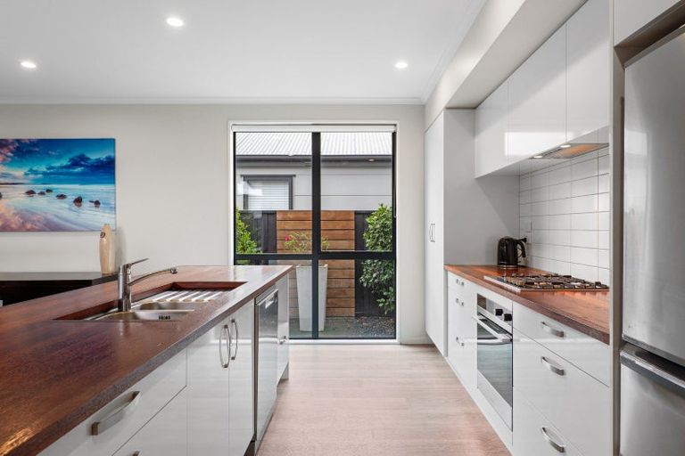 Photo of property in 28 William Dawson Crescent, Wigram, Christchurch, 8025