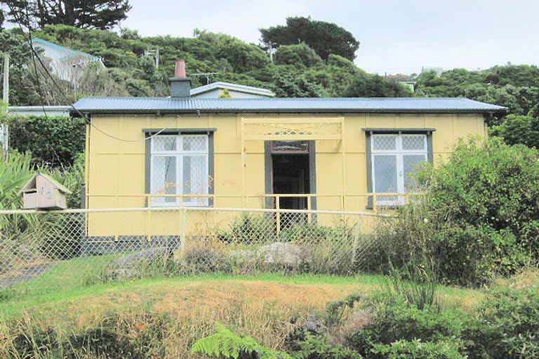 Photo of property in 42f2 Mccoll Street, Vogeltown, Wellington, 6021