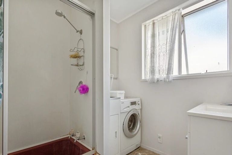 Photo of property in 29 Burndale Terrace, Manurewa, Auckland, 2102