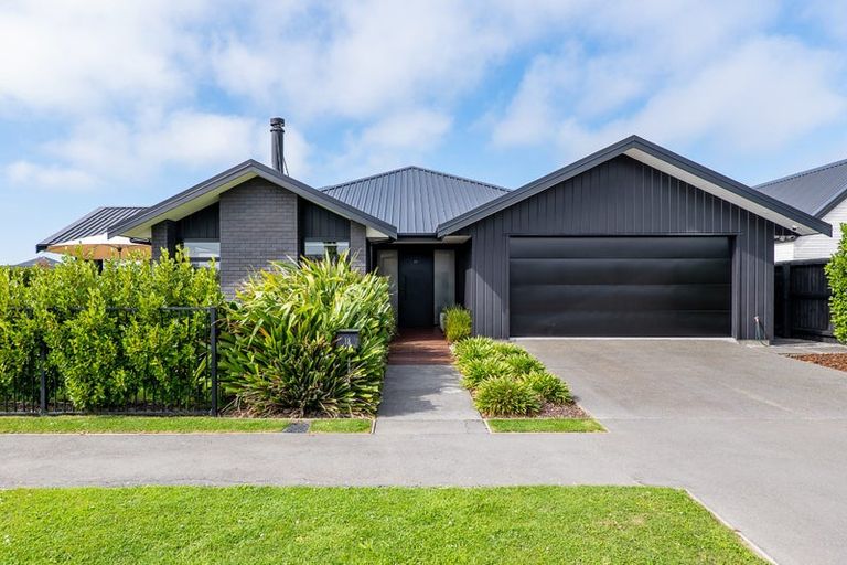 Photo of property in 18 Whitburn Avenue, Halswell, Christchurch, 8025