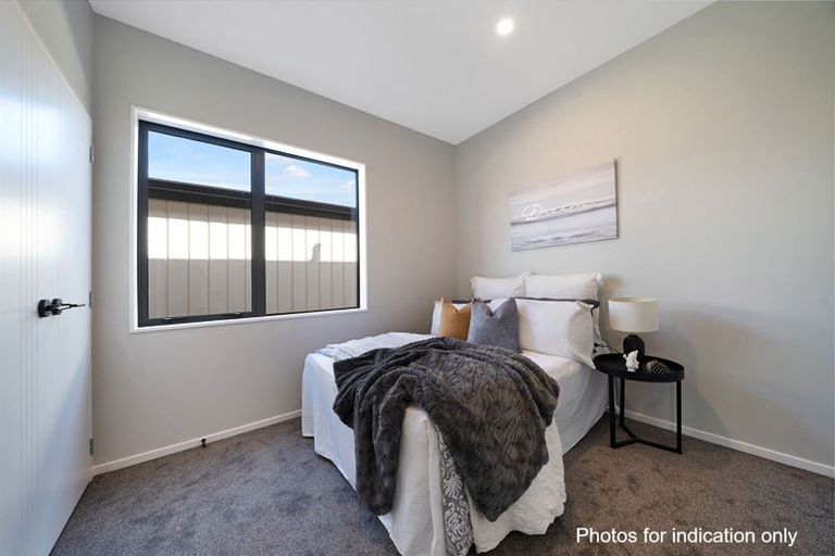 Photo of property in 40 Neretva Avenue, Massey, Auckland, 0614