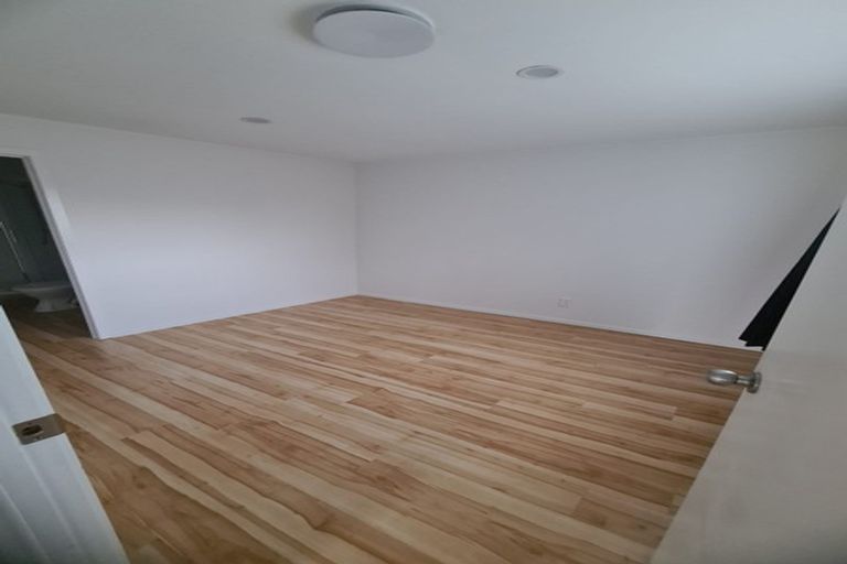 Photo of property in 18 Keegan Drive, Massey, Auckland, 0614