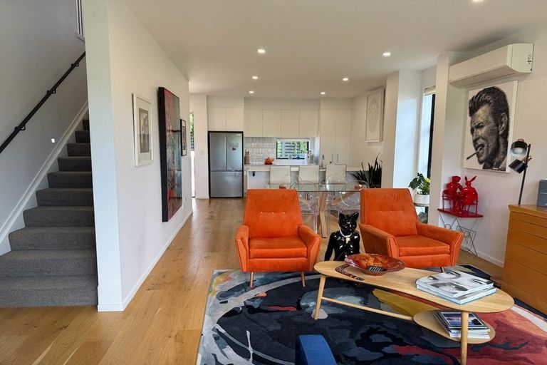 Photo of property in 2 Nga Tutu Place, Belmont, Auckland, 0622