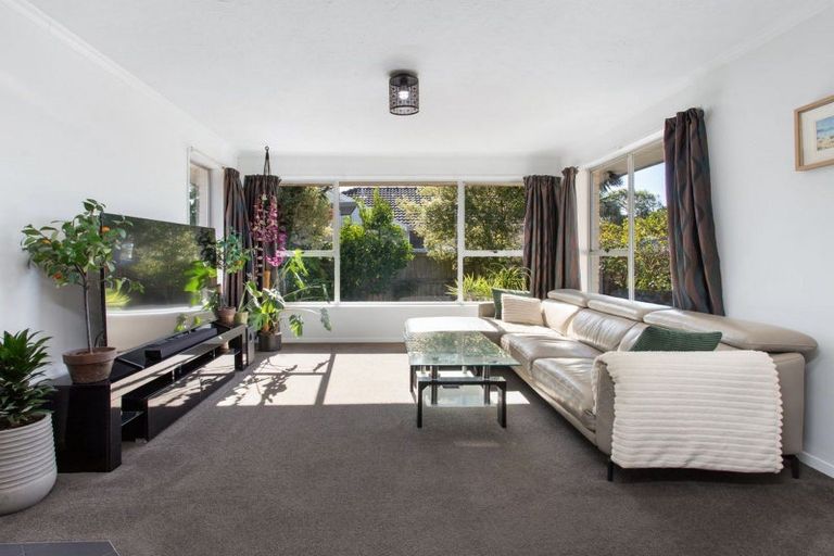 Photo of property in 484 Mairehau Road, Parklands, Christchurch, 8083
