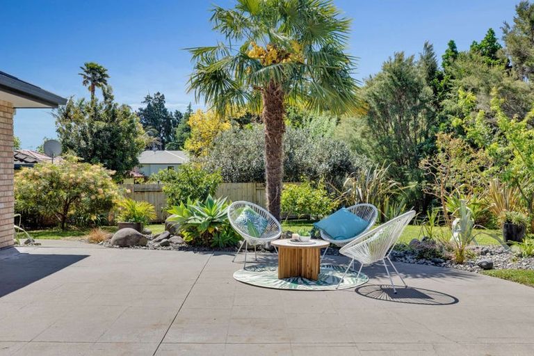 Photo of property in 52 Lysaght Place, Welcome Bay, Tauranga, 3112