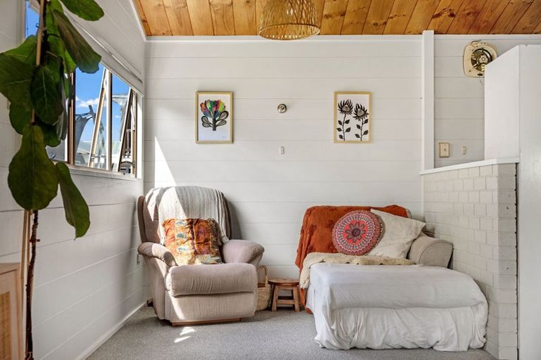 Photo of property in 102 Oak Street, Mangapapa, Gisborne, 4010