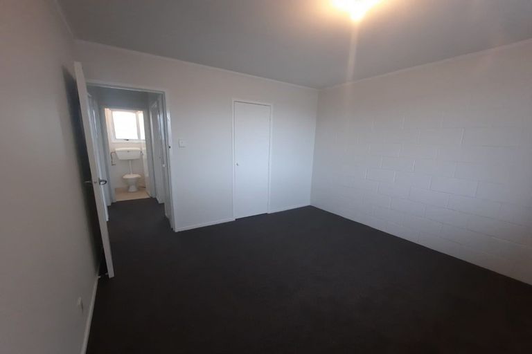 Photo of property in 11/90 Kenderdine Road, Papatoetoe, Auckland, 2025