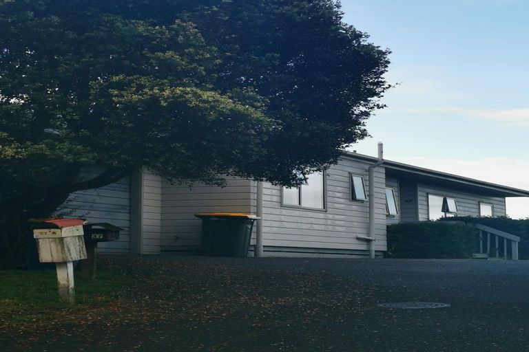 Photo of property in 1/37 Woodlands Crescent, Browns Bay, Auckland, 0630