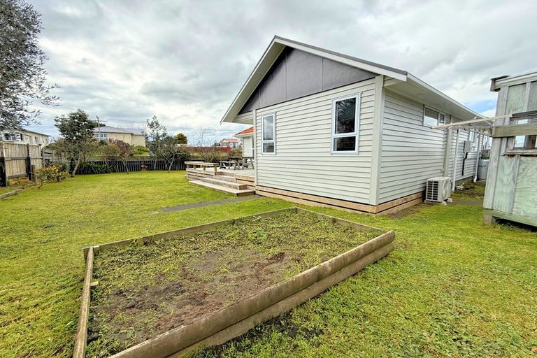 Photo of property in 16 Burns Street, Tawhero, Whanganui, 4501