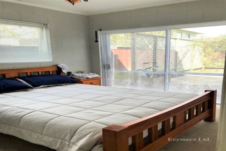 Photo of property in 45 Colwill Road, Massey, Auckland, 0614