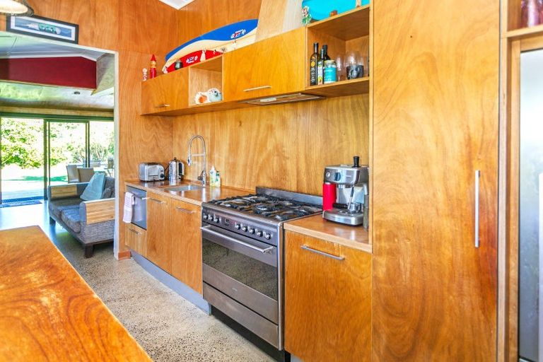 Photo of property in 7 Pye Place, Hot Water Beach, Whitianga, 3591