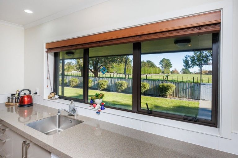 Photo of property in 34 Hazelhurst Line, Kelvin Grove, Palmerston North, 4470