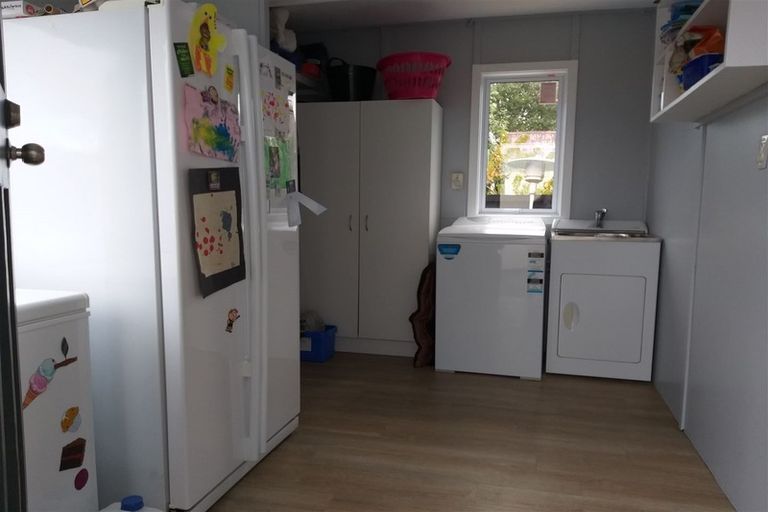 Photo of property in 30 Gamblins Road, Saint Martins, Christchurch, 8022