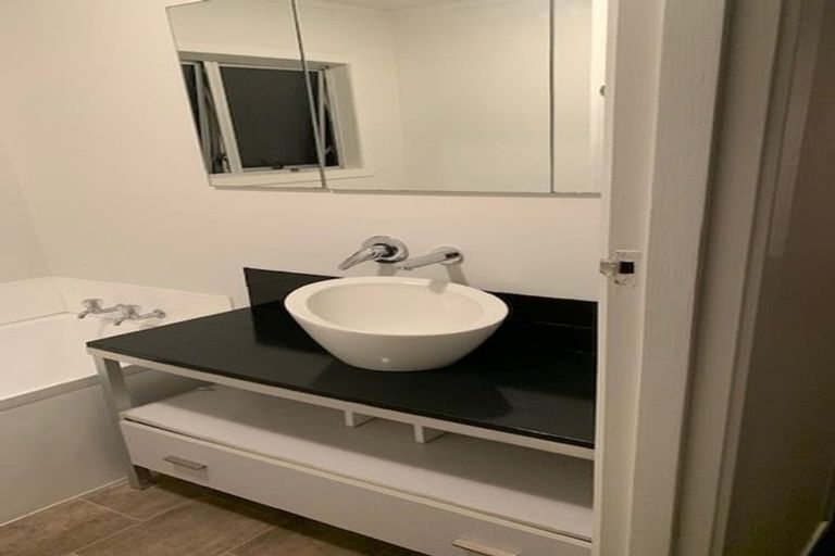 Photo of property in 39 Burbank Avenue, Manurewa, Auckland, 2102