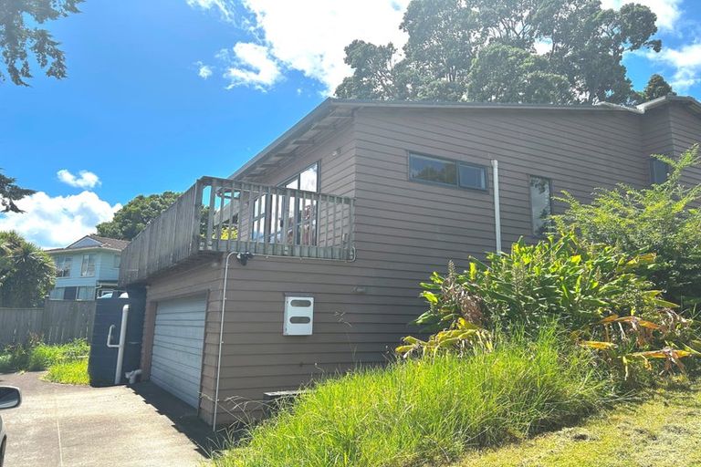 Photo of property in 32 Waverley Avenue, Glenfield, Auckland, 0629