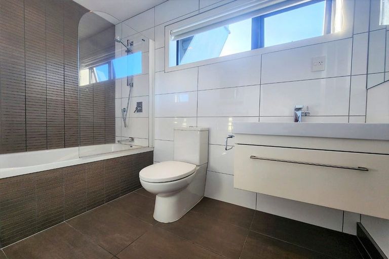 Photo of property in Revolucion Apartments, 305n/28 Torrens Terrace, Mount Cook, Wellington, 6011