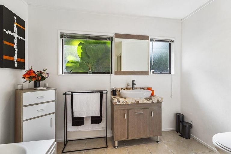 Photo of property in 30 Whanake Street, Titahi Bay, Porirua, 5022
