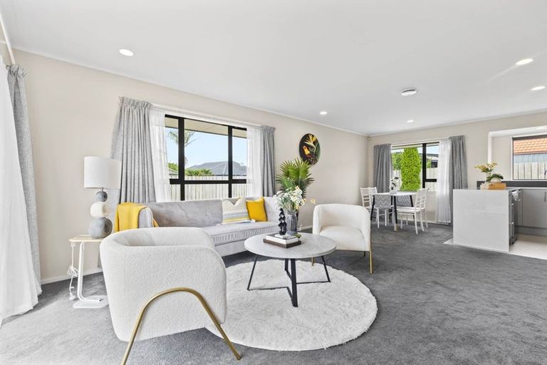 Photo of property in 9 Glen Osborne Terrace, Flat Bush, Auckland, 2019