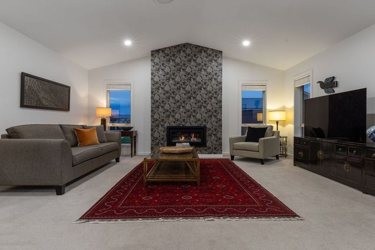 Photo of property in 25 Phoenix Palms Grove, Levin, 5510