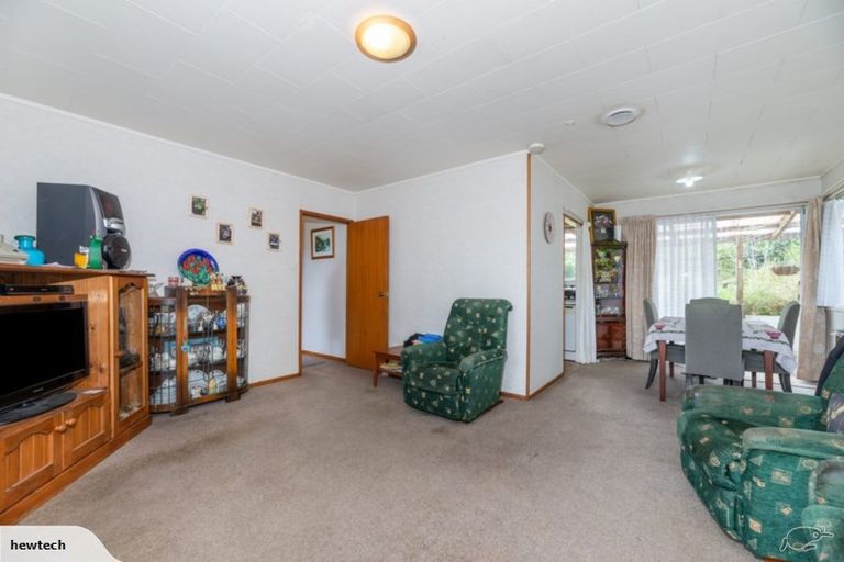 Photo of property in 8 Hewlett Road, Massey, Auckland, 0614