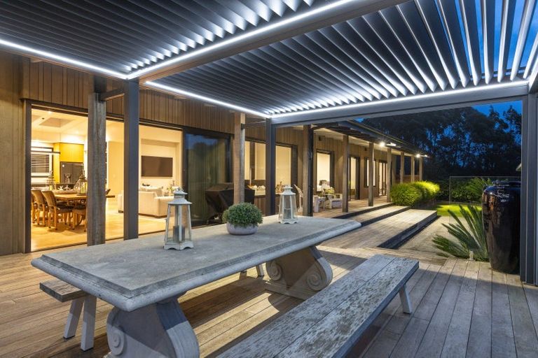 Photo of property in 331 Pukapuka Road, Pohuehue, Warkworth, 0983