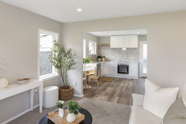 Photo of property in 2/15 Winton Street, St Albans, Christchurch, 8014