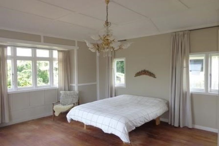 Photo of property in 29 Tahi Terrace, Glen Eden, Auckland, 0602