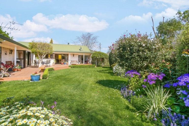 Photo of property in 68 Harrisville Road, Tuakau, 2121