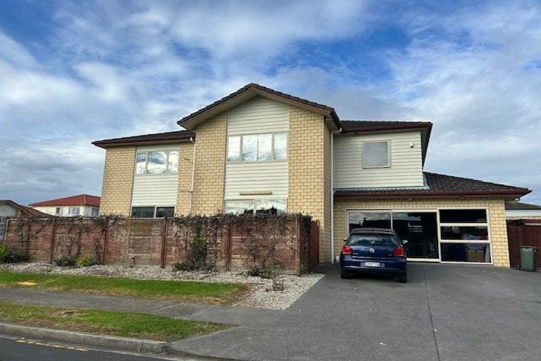 Photo of property in 40 Kestev Drive, Flat Bush, Auckland, 2016