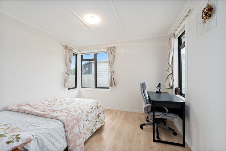 Photo of property in 12 Pomaria Road, Henderson, Auckland, 0610