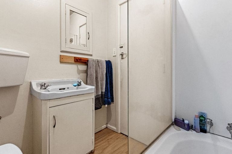 Photo of property in 2/117 Geraldine Street, Edgeware, Christchurch, 8013