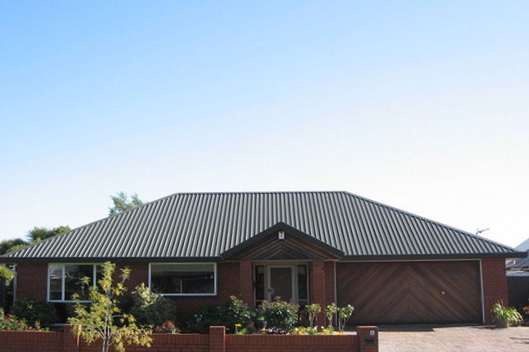 Photo of property in 5 Lowry Avenue, Redwood, Christchurch, 8051