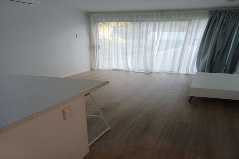 Photo of property in 2/41 Charles Dickens Drive, Mellons Bay, Auckland, 2014