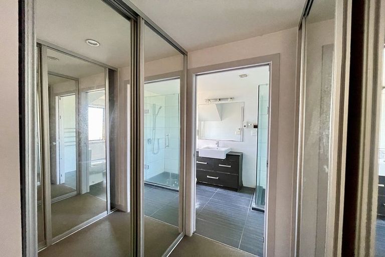 Photo of property in 11a Newington Road, Henderson, Auckland, 0612