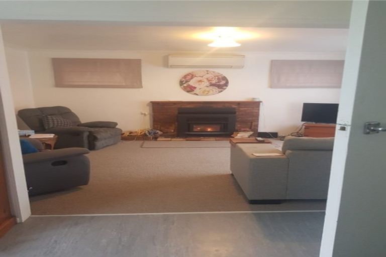 Photo of property in 11 Skerman Street, Marton, 4710