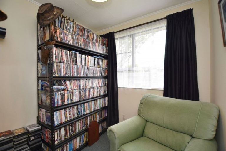 Photo of property in 57 Vogel Place, Waikiwi, Invercargill, 9810