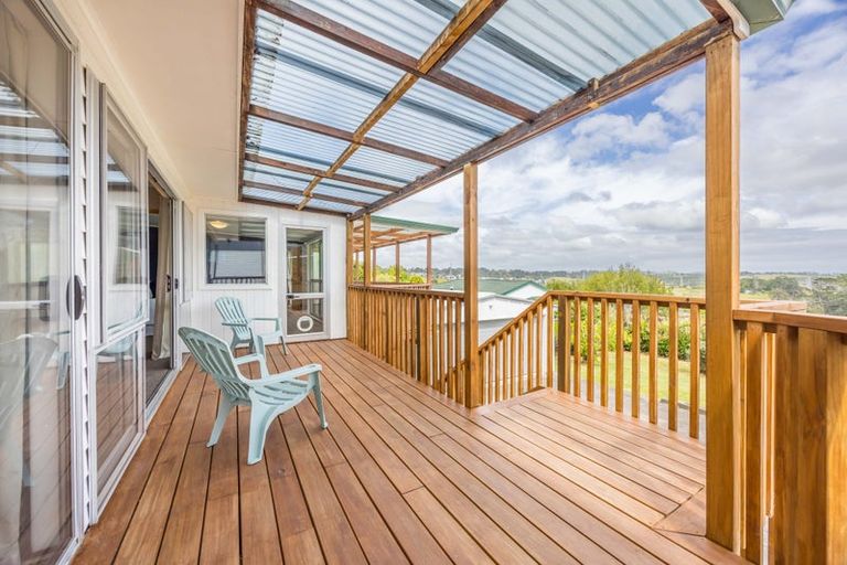 Photo of property in 454 Don Buck Road, Massey, Auckland, 0614