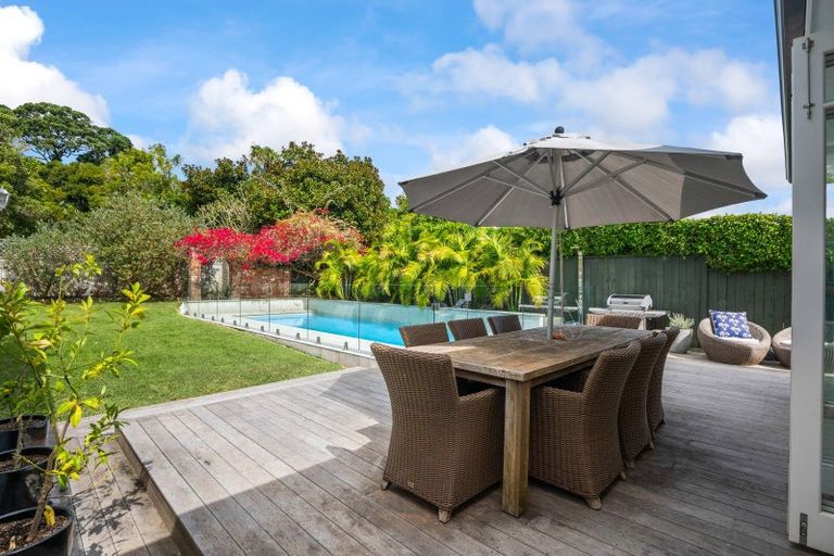 Photo of property in 58 Albert Road, Devonport, Auckland, 0624