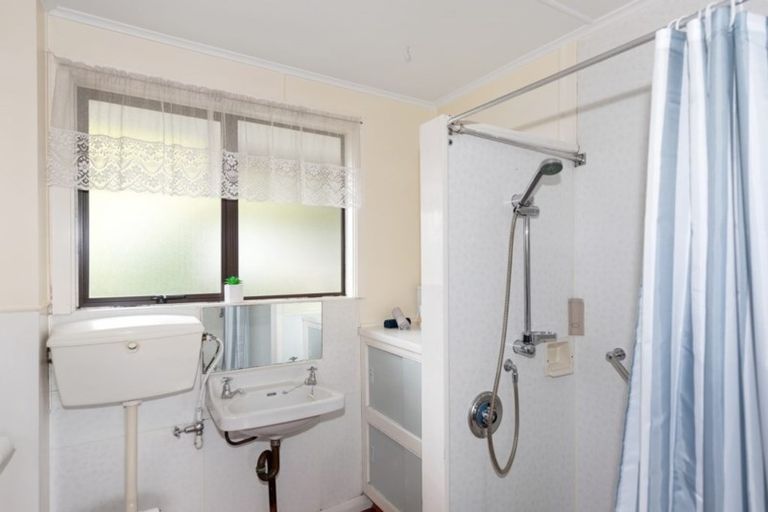 Photo of property in 18 Roche Avenue, Upper Riccarton, Christchurch, 8041