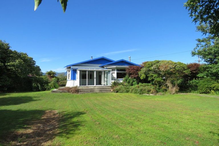 Photo of property in 116 Brougham Street, Westport, 7825