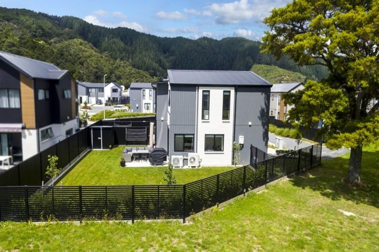 Photo of property in 80 Mawai Hakona Drive, Wallaceville, Upper Hutt, 5018