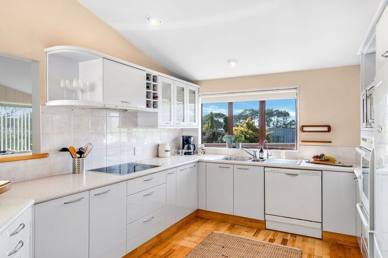 Photo of property in 8 Princess Maria Place, Massey, Auckland, 0614