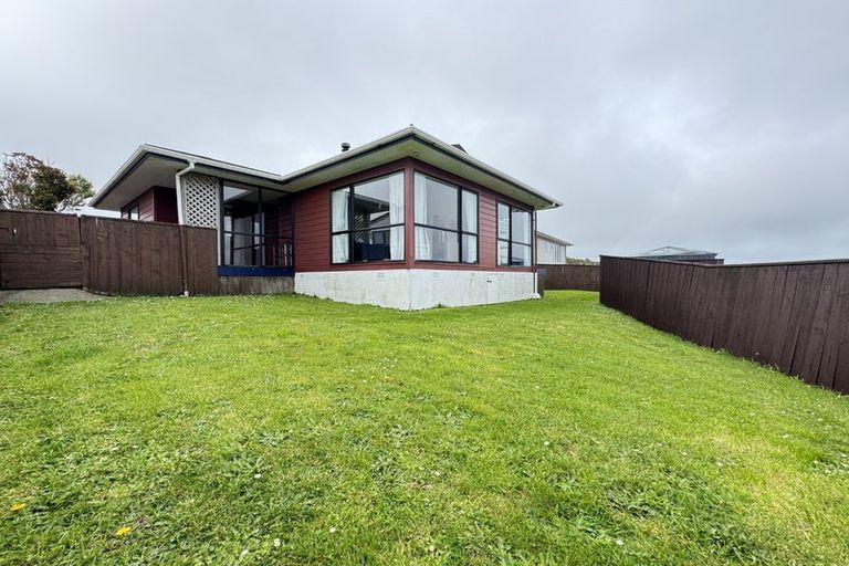 Photo of property in 16 Cathie Place, Karori, Wellington, 6012