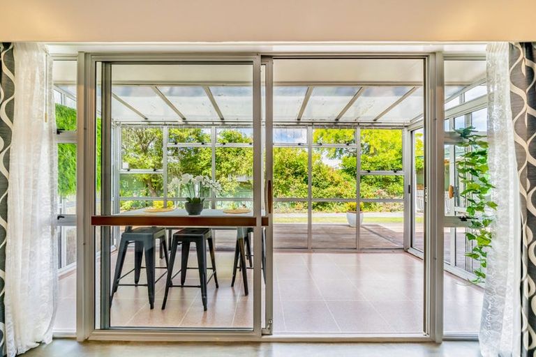 Photo of property in 2/22 Burns Grove, Trentham, Upper Hutt, 5018