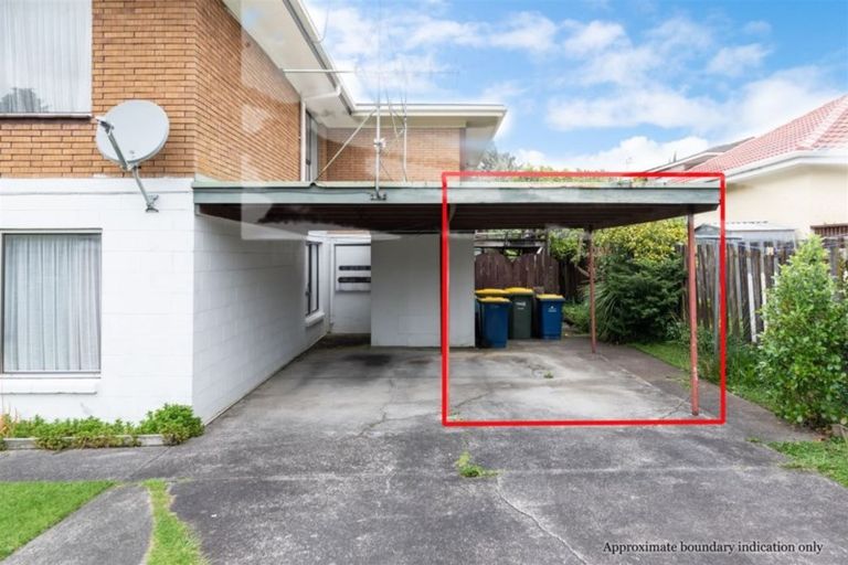 Photo of property in 2/6 Miro Street, New Lynn, Auckland, 0600