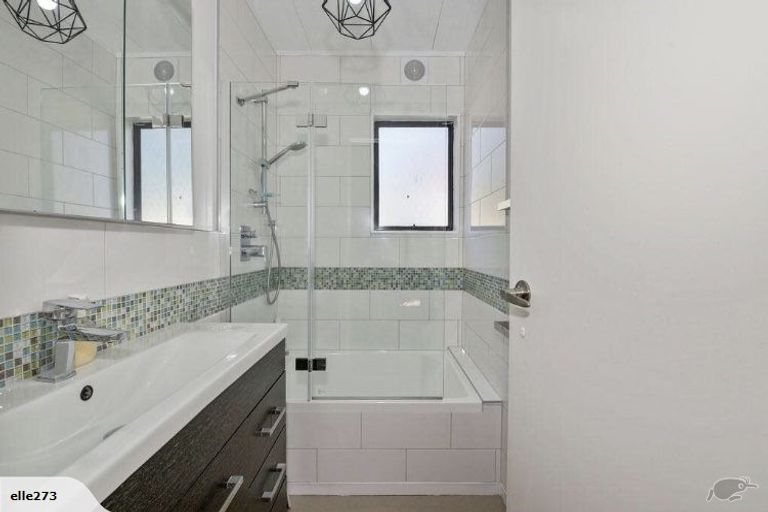 Photo of property in 84b Kaurilands Road, Titirangi, Auckland, 0604