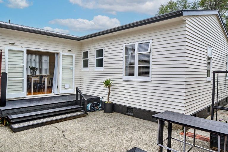 Photo of property in 10 Avon Street, Waterloo, Lower Hutt, 5011