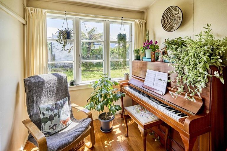 Photo of property in 16a Rhodes Street, Newtown, Wellington, 6021
